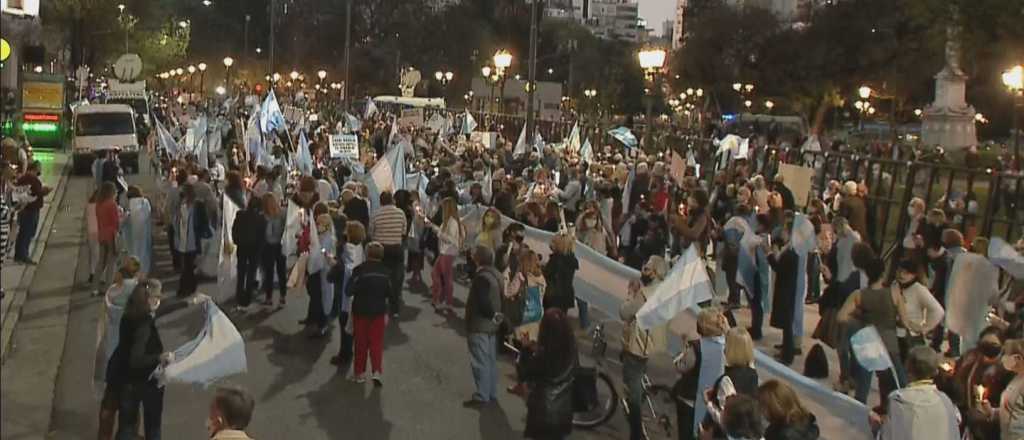 Vigilia frente a Tribunales en apoyo a los jueces desplazados por el cristinismo