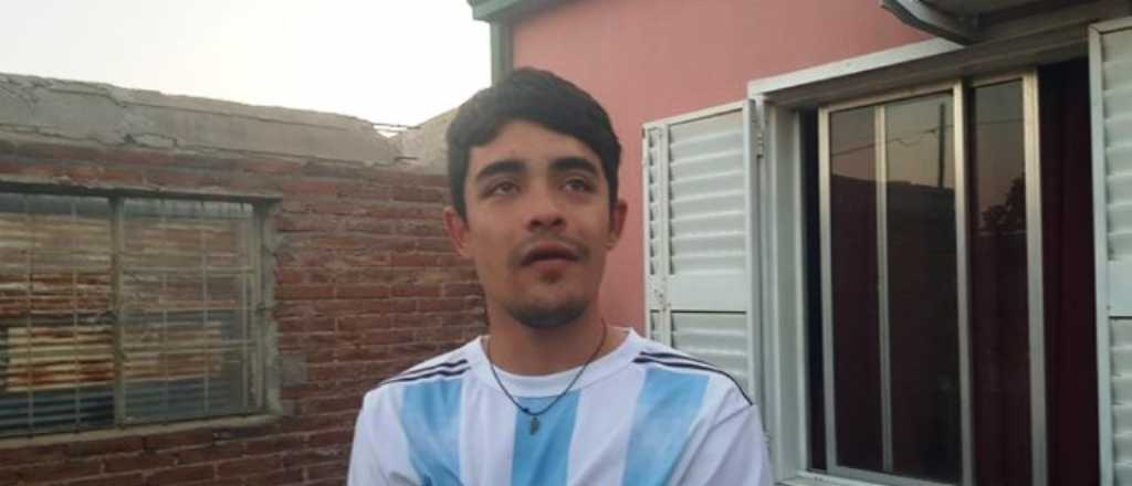 Un joven ofrece trabajar a cambio de pañales para su hijo de 8 meses