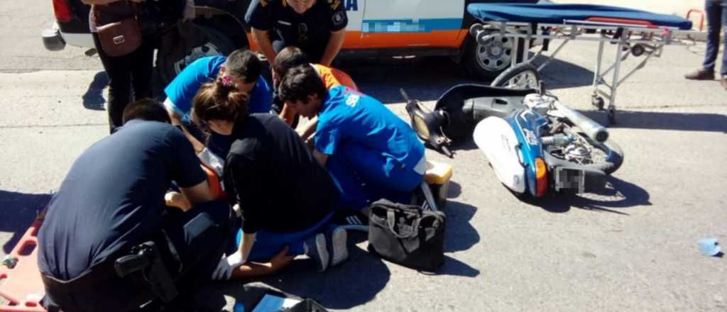 Un motociclista está muy grave al ser chocado por un utilitario en San Martín