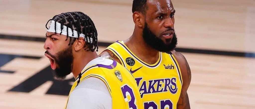 Los Lakers ganaron y quedaron a un triunfo del título de la NBA