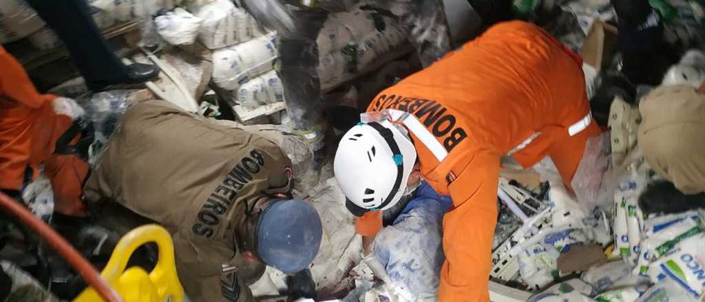 Tragedia: estanterías se derrumbaron y mataron a una empleada