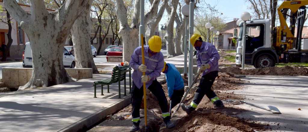 Un pedido escuchado: colocaron luces en una plaza de Guaymallén 