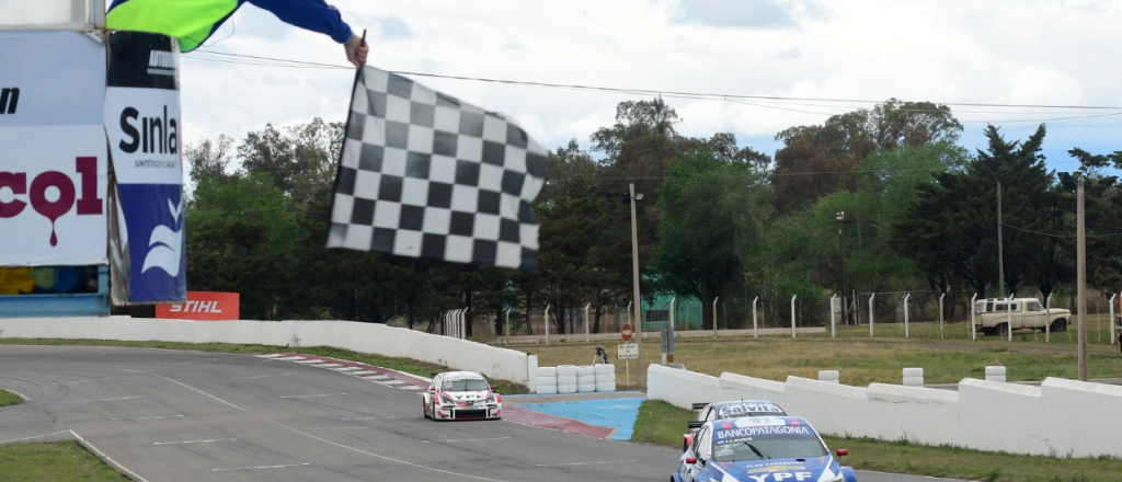 Súper TC2000: el mendocino Bernardo Llaver volvió a ganar en Alta Gracia