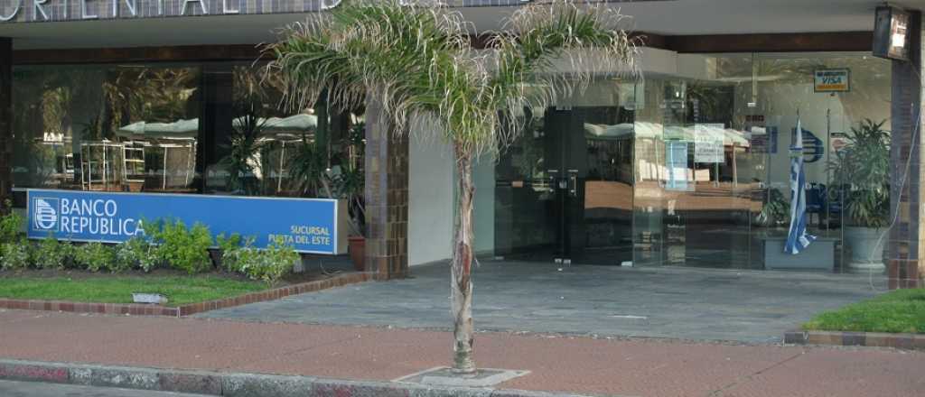 Dólar: en Uruguay un dólar sale casi 500 pesos