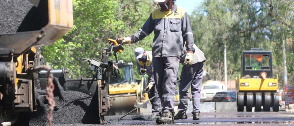 En Luján siguen con obras de asfalto: llegaron a Perdriel