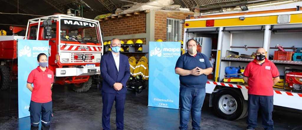 Bomberos voluntarios de Maipú recibieron un bono de 15 mil pesos 