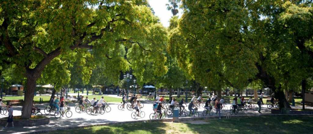 Vuelven los bicitours a la Ciudad de Mendoza