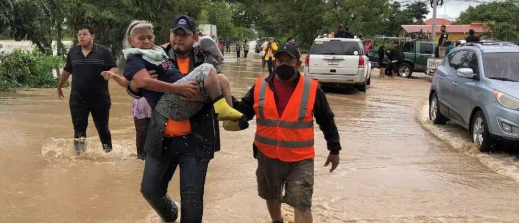 La tormenta Eta podría convertirse en huracán tras llegar a Florida