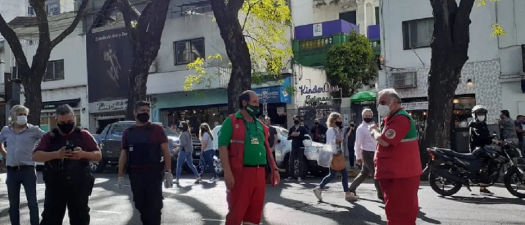 Un hombre apuñaló a dos mujeres en un gimnasio en Capital Federal