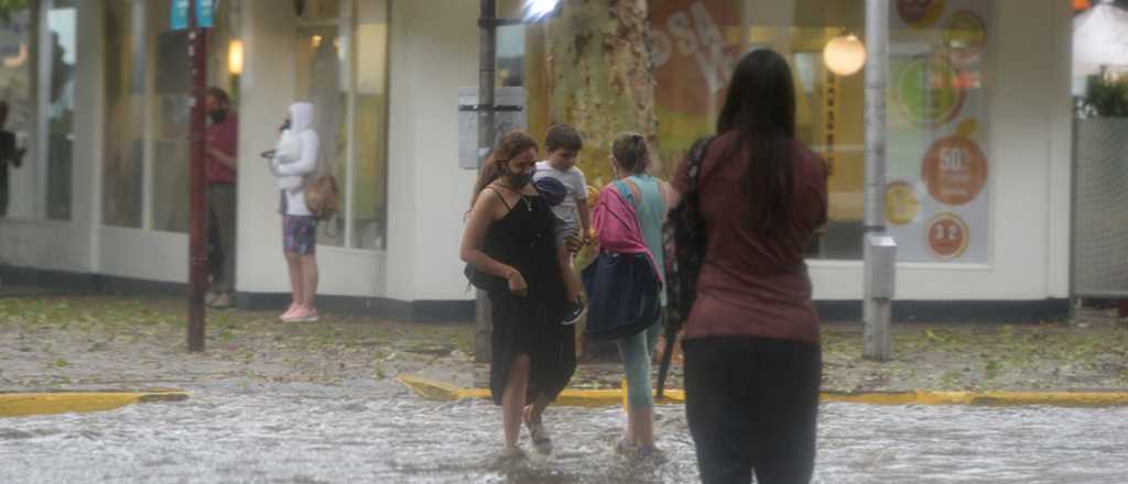 Alerta en Mendoza por posible caída de granizo