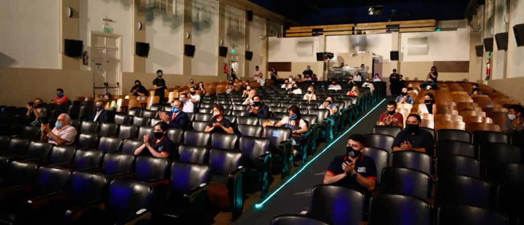 El Teatro Imperial se convirtió en el primero en reabrir