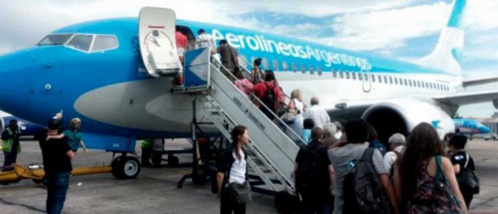 Detuvieron a una azafata de Aerolíneas Argentinas por una amenaza de bomba