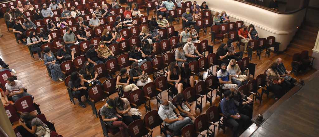 El "Flaco" Suárez reabrió el telón del Teatro Independencia