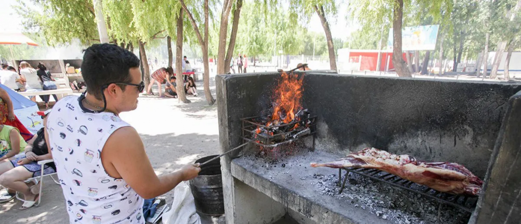 Mendoza habilita las reuniones sociales al aire libre