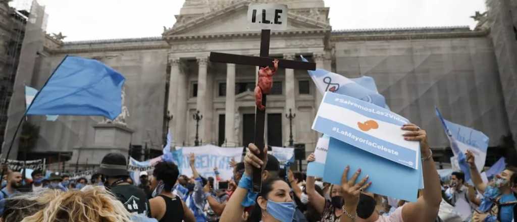 Marcha "celeste" frente al Congreso y en diversos puntos del país