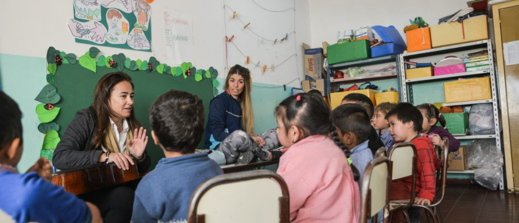 Cien jardines de Mendoza tendrán una hora más de clases  