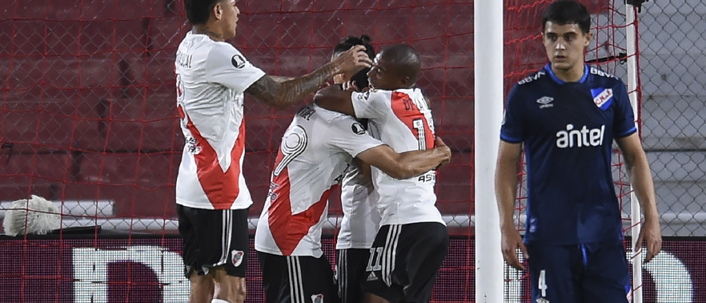 River venció a Nacional 2 a 0 con mucho protagonismo del VAR