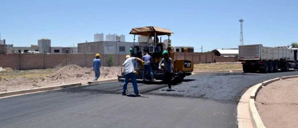 Guaymallén continúa asfaltando en Capilla del Rosario