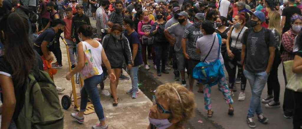 Video: una multitud ingresó a La Salada sin cuidados por el Covid-19