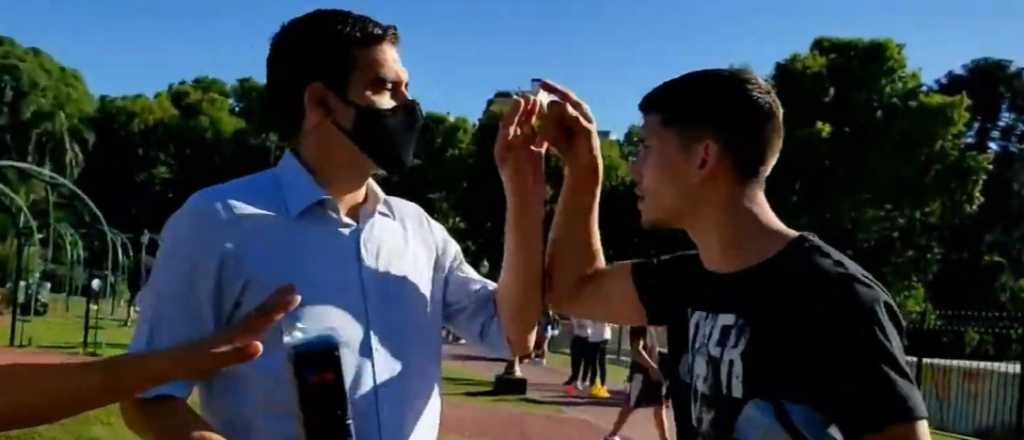 "Sopa" de coronavirus: jóvenes increpan en vivo a un notero de TN