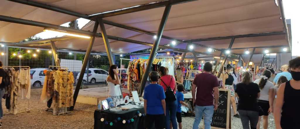 Flor de Feria se anticipa a los Reyes Magos y organiza su Edición Regalos