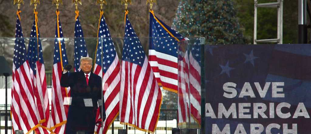 Suspenden Parler, la red social usada por los partidarios de Trump