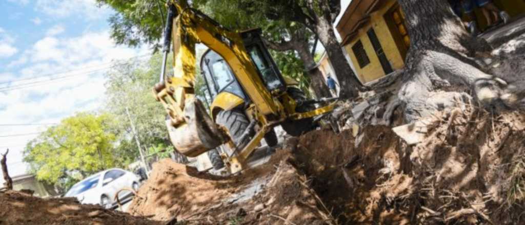 Guaymallén avanza con los drenajes en la calle Pedro del Castillo