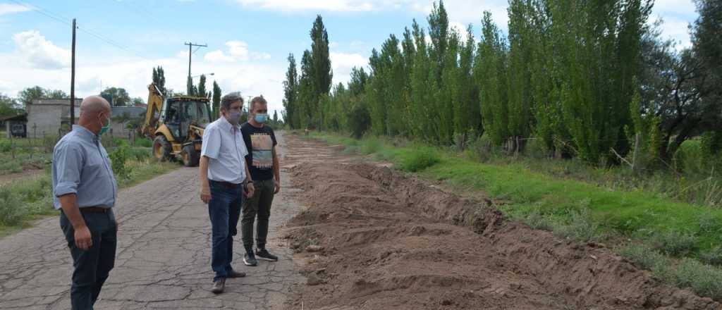 Emir Félix recorrió obras en Rama Caída, luego de las tormentas