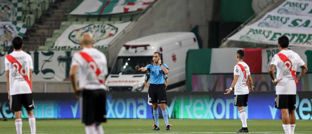 La columna que acusa a Conmebol y Boca de eliminar a River