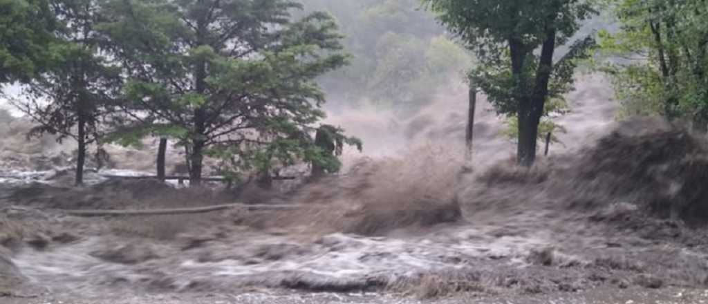 Impactantes videos del temporal que arrasó con todo en Córdoba