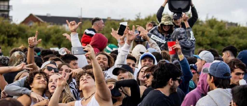 En Pinamar prohibirán llevar parlantes y conservadoras a la playa