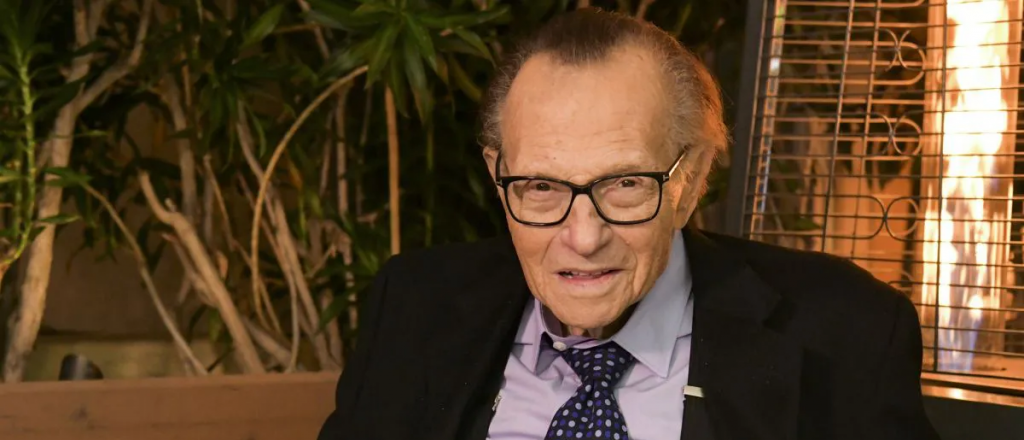 Murió por coronavirus el legendario presentador Larry King