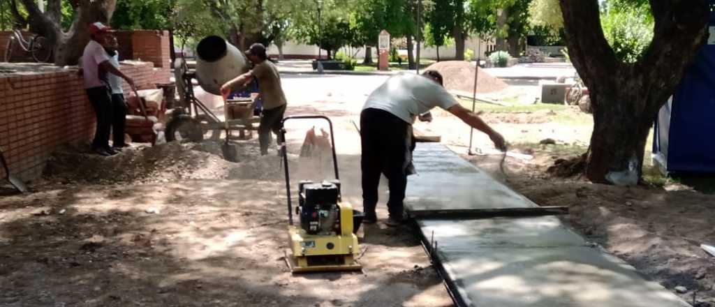 San Rafael: avanza la remodelación de plaza Independencia