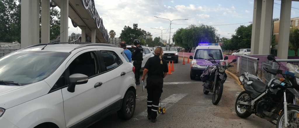 Una camioneta atropelló a 3 personas en el Corredor del Oeste