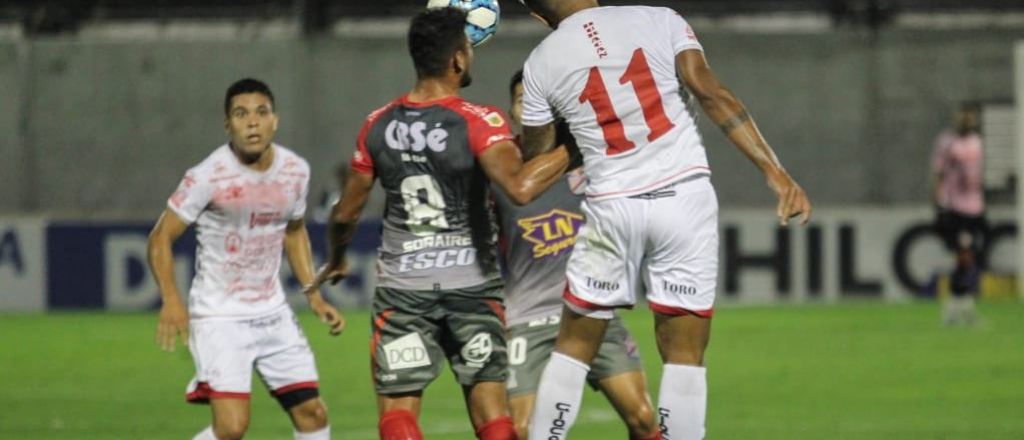 Histórico triunfo de Huracán Las Heras en Copa Argentina