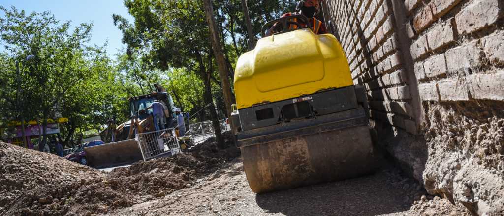 Ya reparan la calle Higuerita en Capilla del Rosario