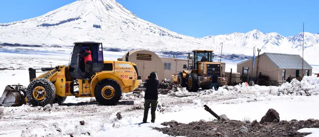 Evacuaron a 9 personas varadas en la nieve en la Laguna del Diamante