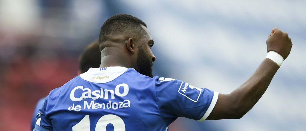 El homenaje de Godoy Cruz al Morro en la vuelta al fútbol