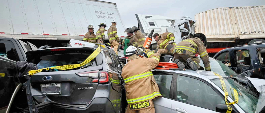 Video: chocaron más de cien autos en Texas y hay cinco muertos