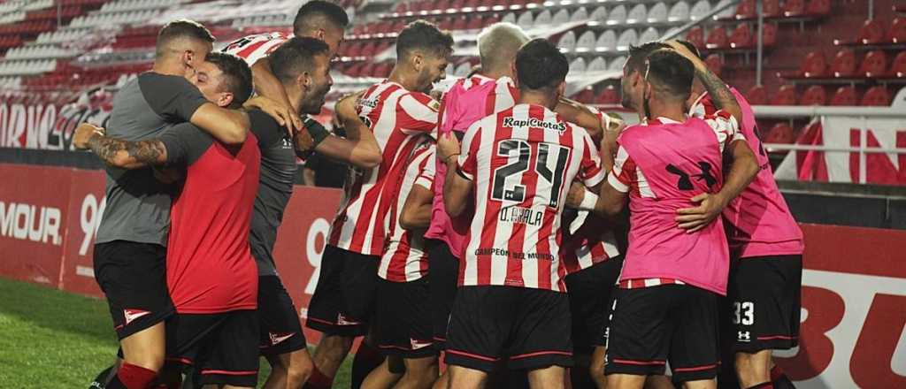 Estudiantes, con uno menos, se lo ganó en la última jugada a River