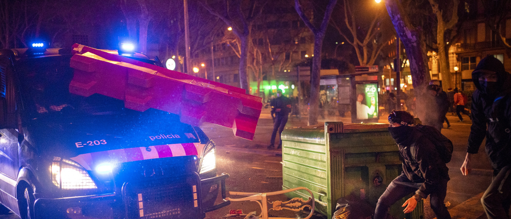 Disturbios en Madrid y Barcelona por un rapero detenido