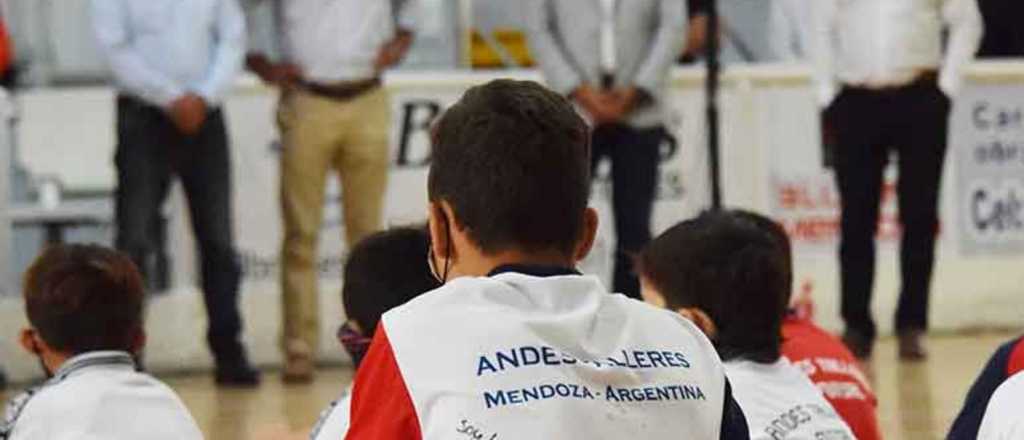 Godoy Cruz colaboró en los nuevos vestuarios de Andes Talleres