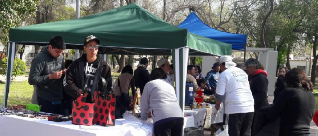 Activan en forma permanente la feria de artesanos del Parque