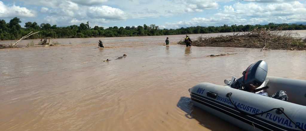 Hallan muerto a uno de los hombres que iba en el gomón en Salta