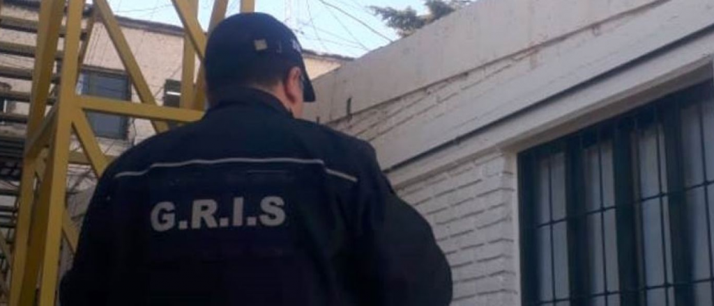 Tensión en Maipú: un hombre se atrincheró y amenazó con suicidarse