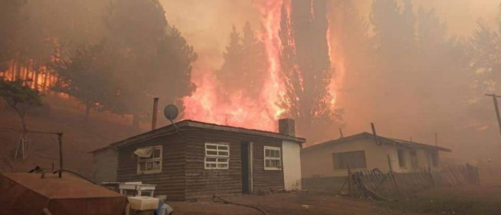 Una familia mendocina perdió todo en los incendios en Chubut y pide ayuda