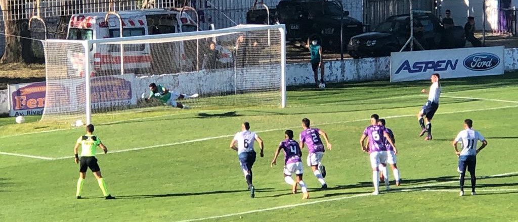 La Lepra lo pudo ganar, pero se perdió un penal y empató