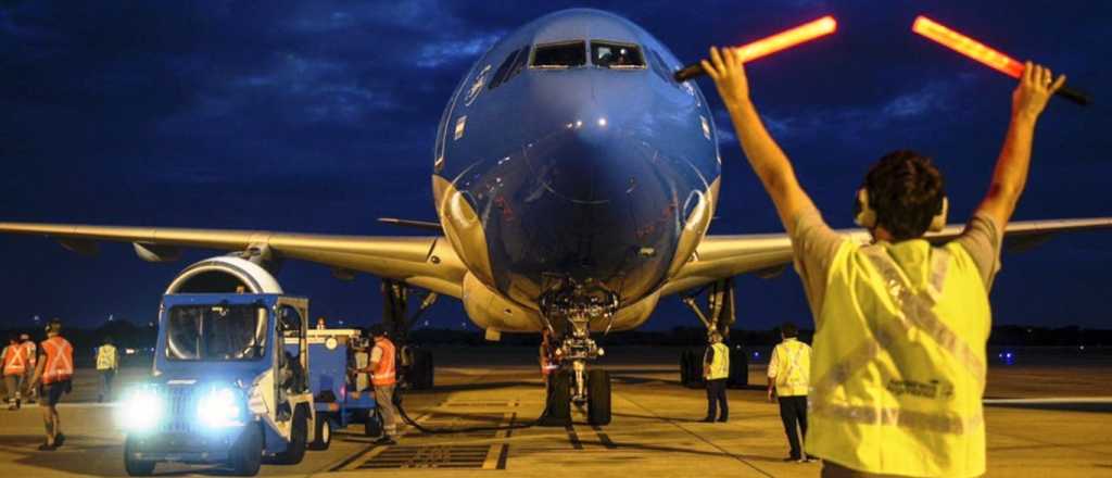 Partió otro vuelo a Moscú en busca de más vacunas