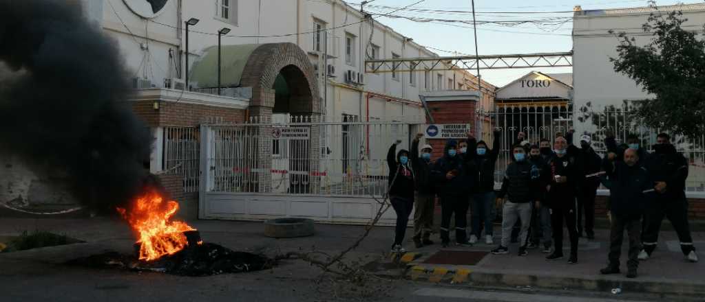 Trabajadores vitivinícolas comenzaron su paro de 48 horas