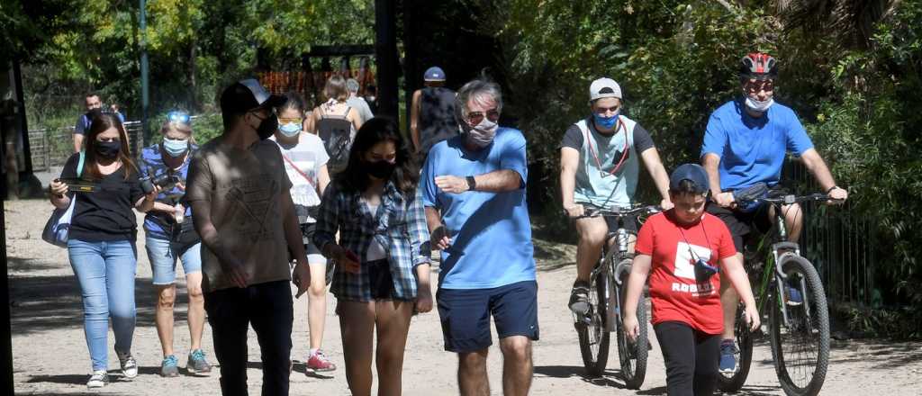 Mendoza pedirá que a los chilenos no se los obligue a aislarse